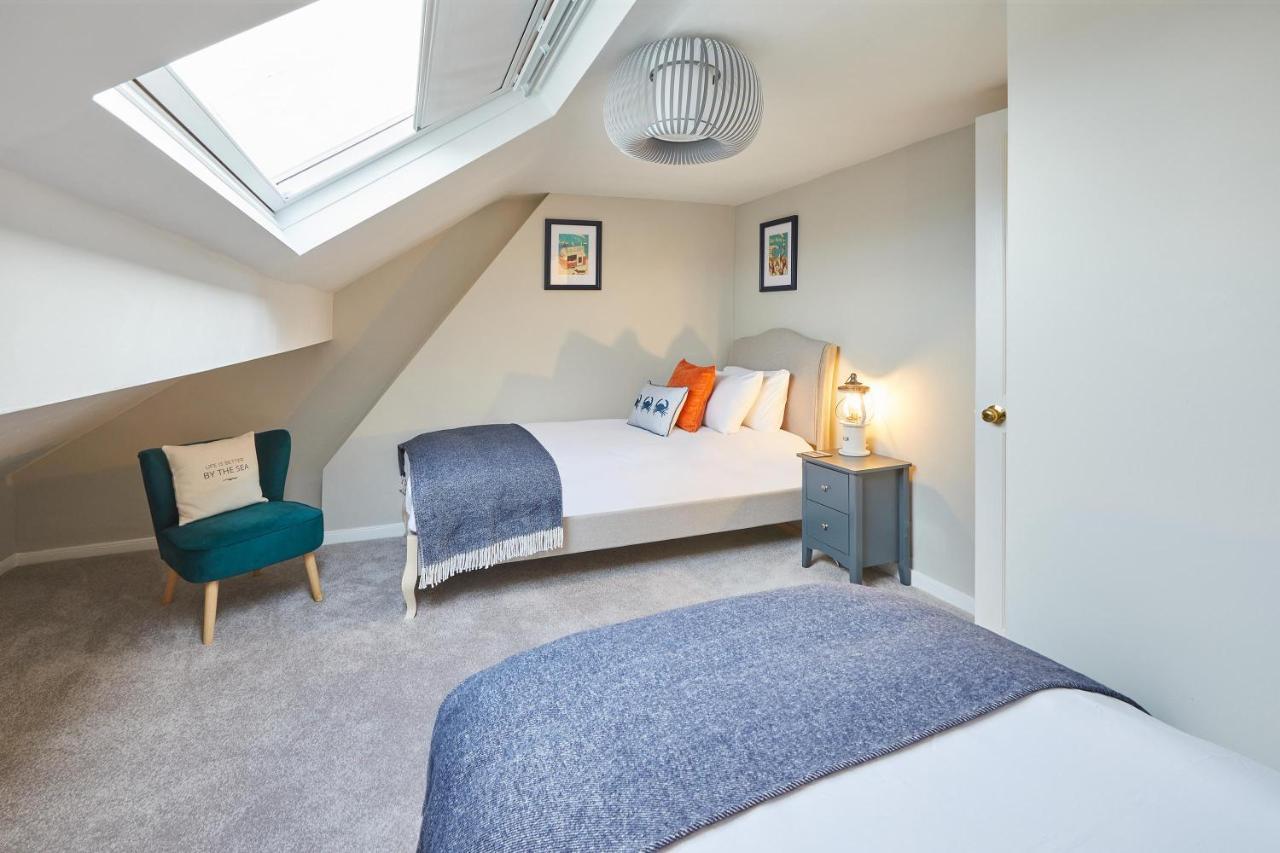 Host & Stay - Ebb Tide Whitby Bagian luar foto